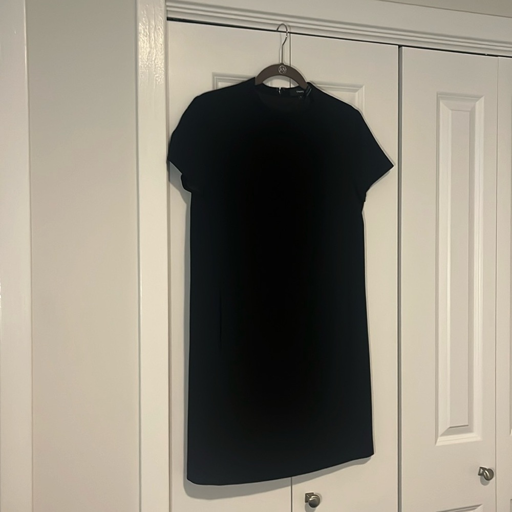 Theory Size 8 Sheath Dress
